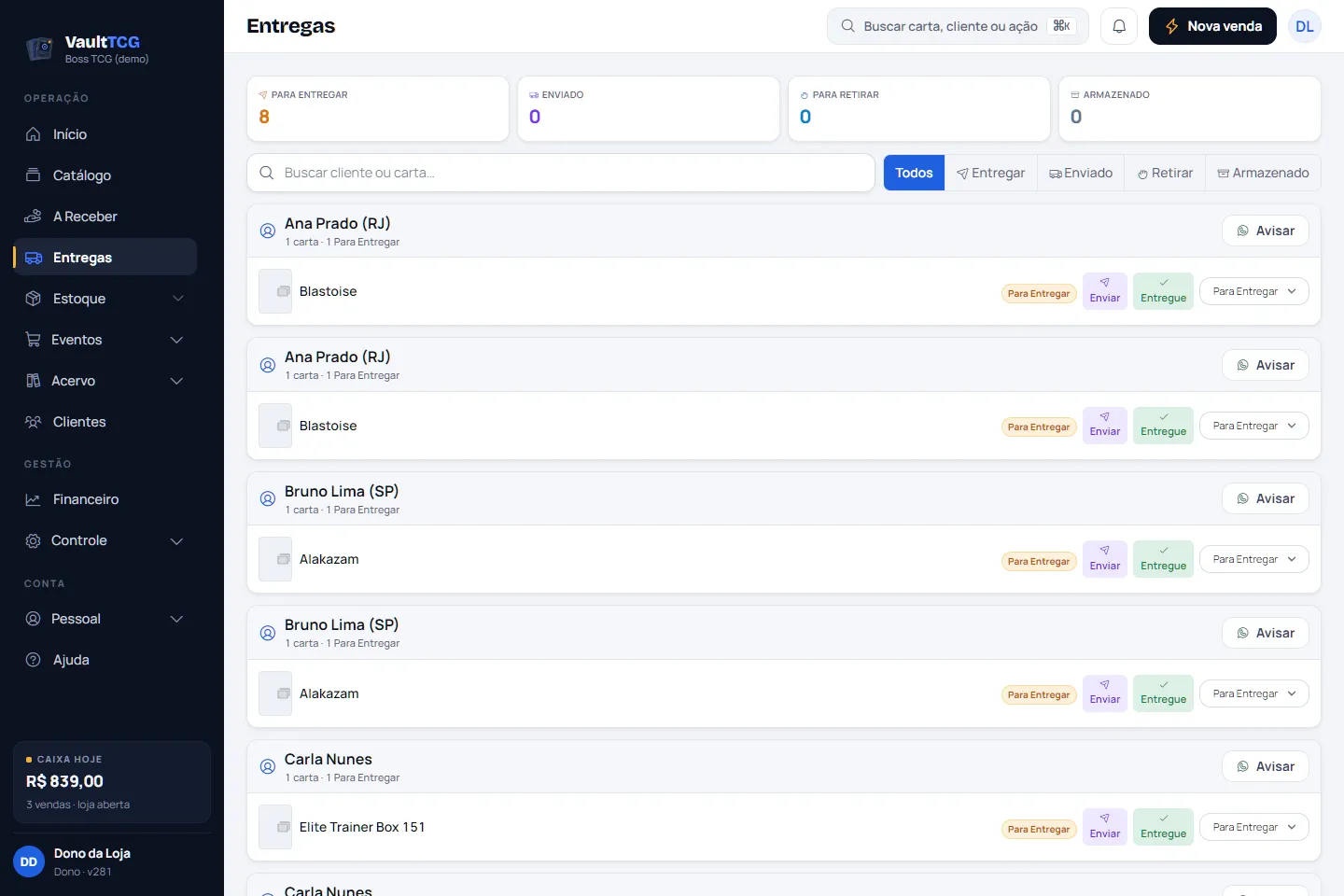 Página de Entregas do VaultTCG: itens por cliente com status, envio com rastreio e avisar no WhatsApp